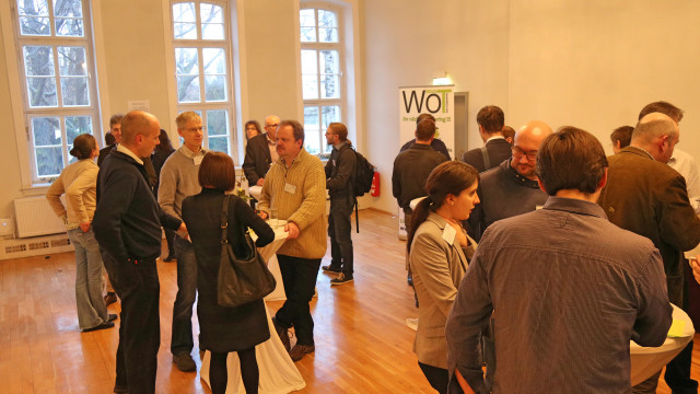 Lively discussions during the coffee breaks