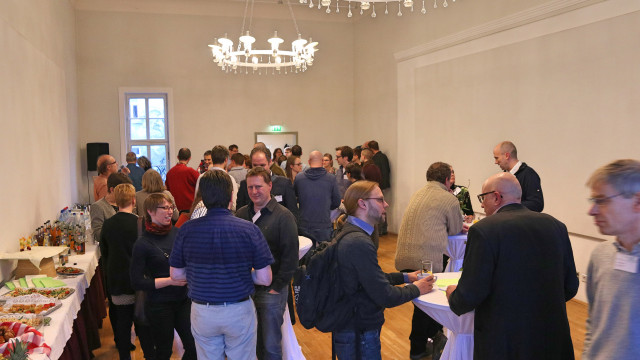 Lively discussions during the coffee breaks